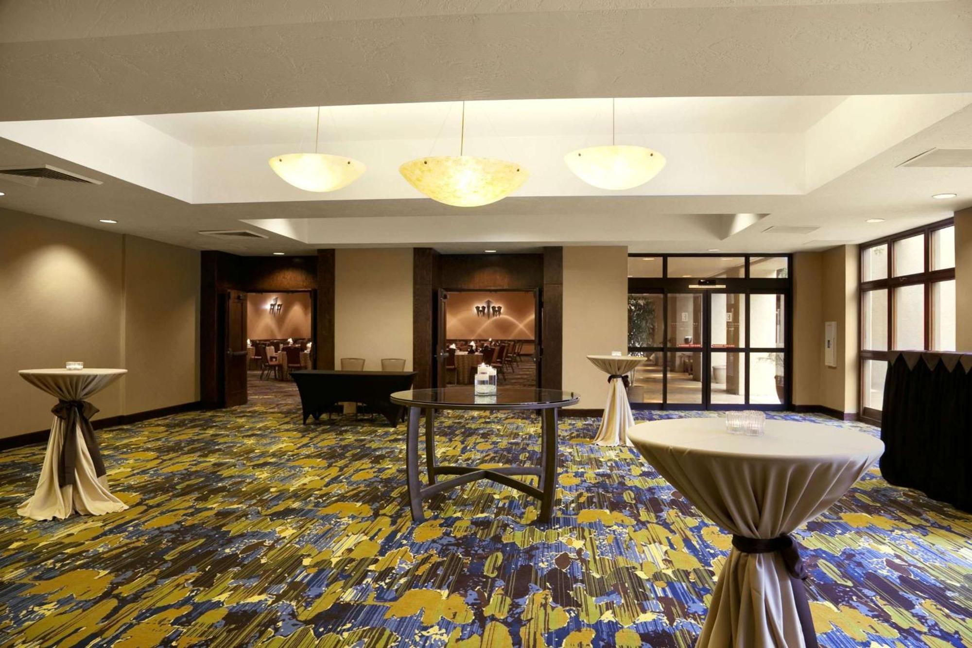 Embassy Suites By Hilton Phoenix Tempe Eksteriør billede