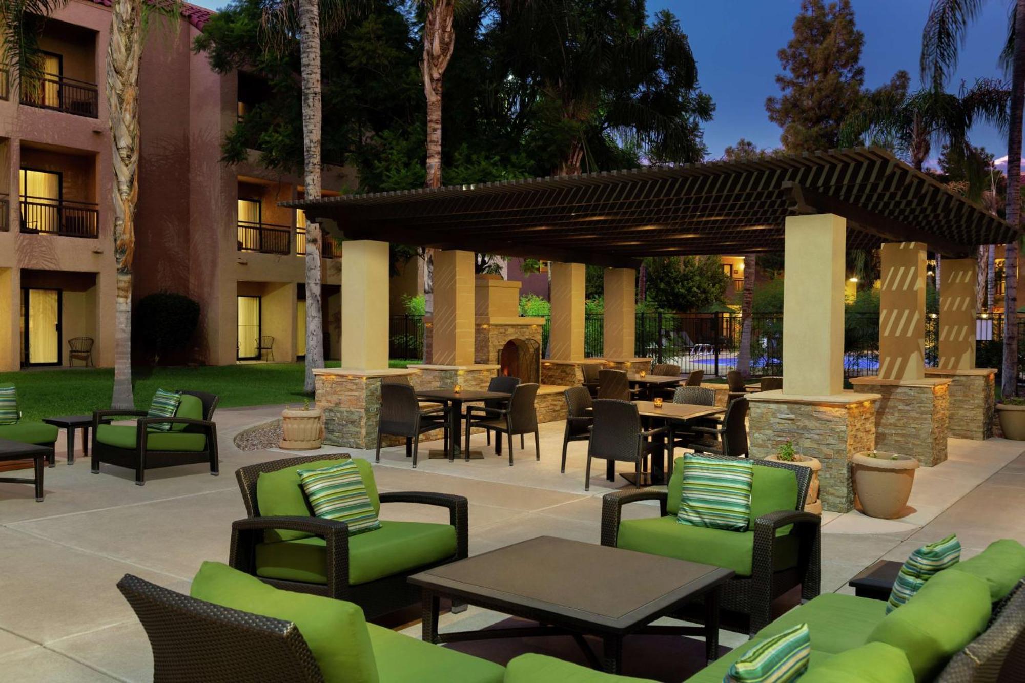 Embassy Suites By Hilton Phoenix Tempe Eksteriør billede
