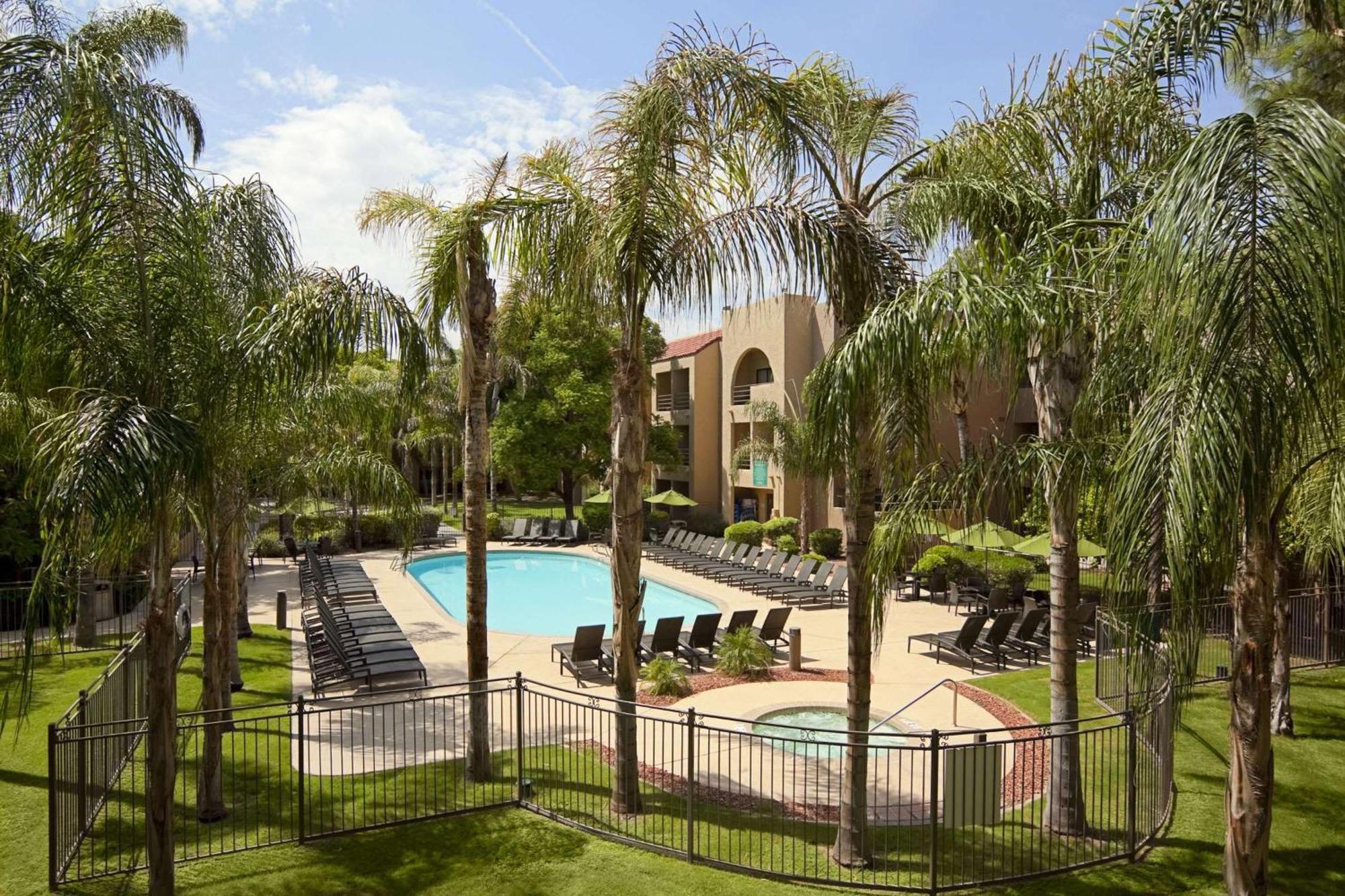 Embassy Suites By Hilton Phoenix Tempe Eksteriør billede